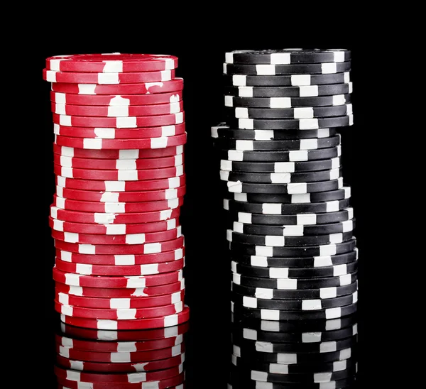 Μάρκες καζίνο που απομονώνονται σε μαύρο — Φωτογραφία Αρχείου