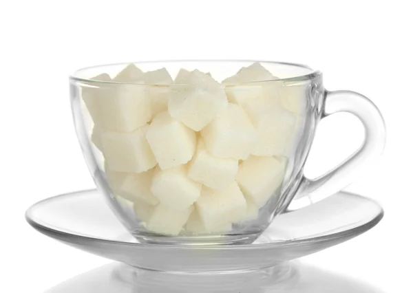 Rafinowany cukier w szkła kubek na białym tle — Zdjęcie stockowe