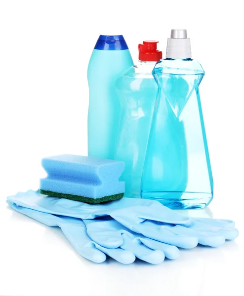 Detergenti con guanti e spugna isolati su bianco — Foto Stock