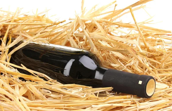 干し草の偉大なワインのボトル — ストック写真