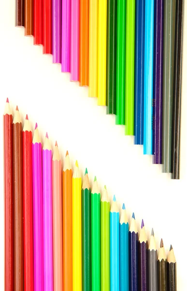 Kleurpotloden geïsoleerd op wit — Stockfoto
