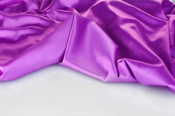 Cortinas de seda roxas isoladas em branco — Fotografia de Stock
