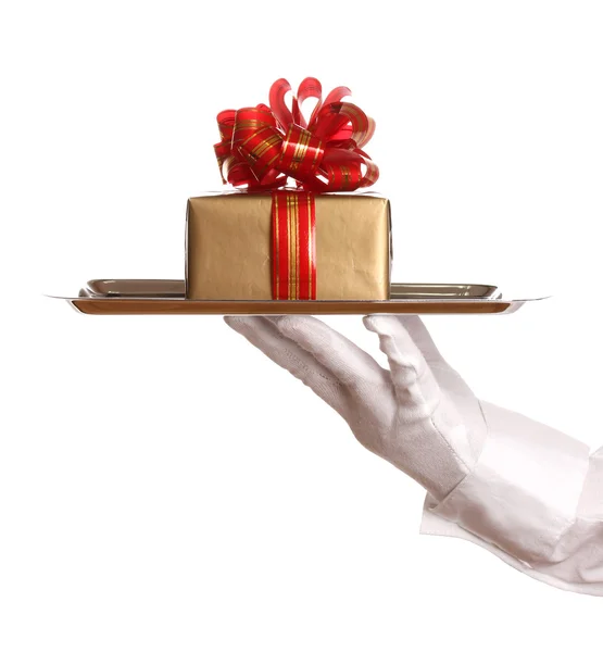 장갑 흰색 절연 giftbox와 은색 쟁반을 들고 있는 손 — 스톡 사진