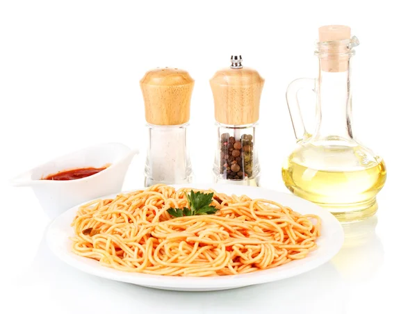 Composición de los deliciosos espaguetis con salsa de tomate aislada sobre blanco —  Fotos de Stock