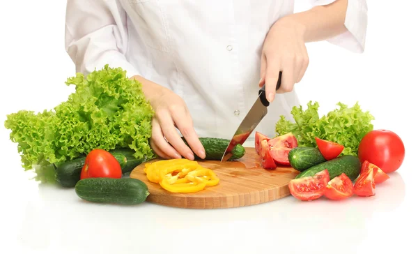 Žena ruce řezání zeleniny na tabuli kuchyně — Stock fotografie