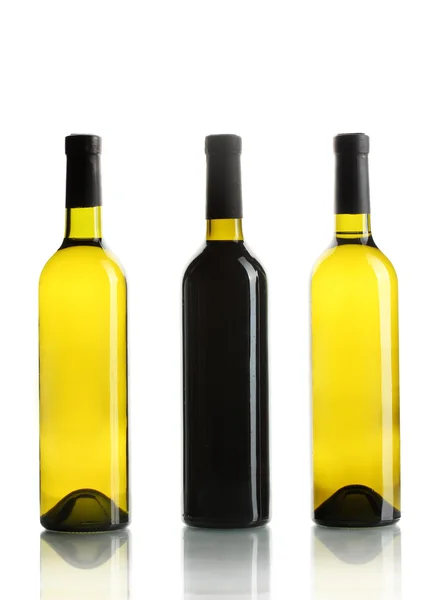 Бутылки вина изолированы на белом — стоковое фото