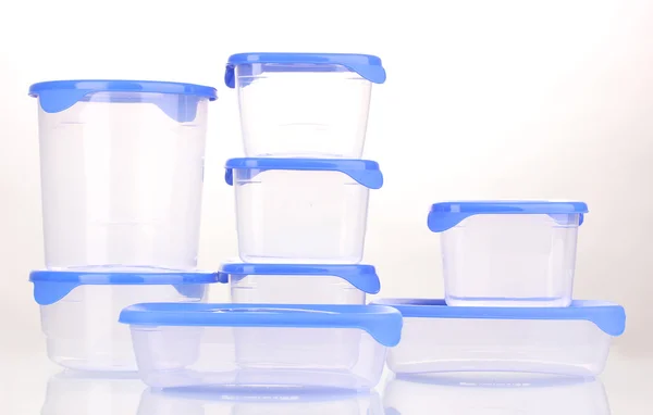 白で隔離される食品用プラスチック容器 — ストック写真
