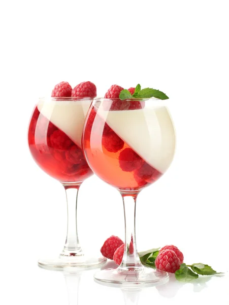 Geleia de frutas com framboesas em copos isolados em branco — Fotografia de Stock