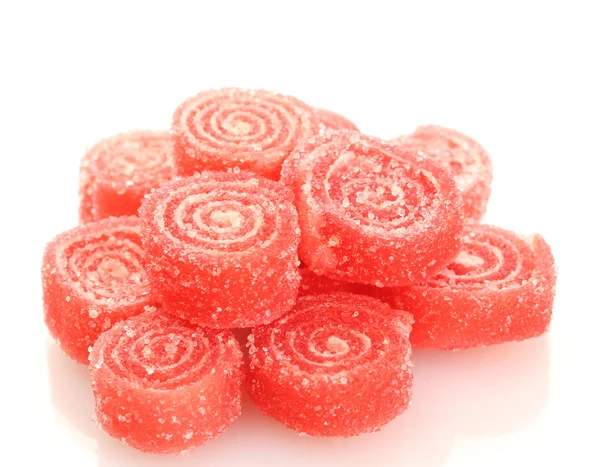 白で隔離される赤いゼリー菓子 — ストック写真