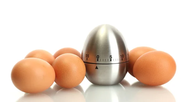 Temporizador de huevos y huevos aislados en blanco —  Fotos de Stock