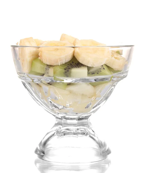 混合的水果和浆果在玻璃上白色隔离 — 图库照片