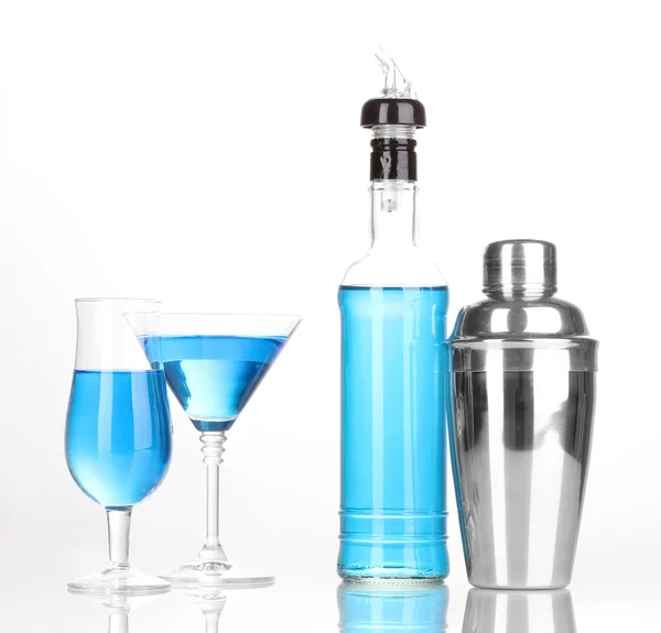 Maukas sininen cocktail eristetty valkoinen — kuvapankkivalokuva