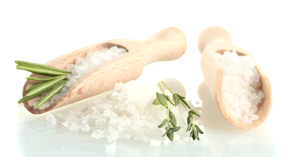 Salt med färsk rosmarin och timjan isolerad på vit — Stockfoto