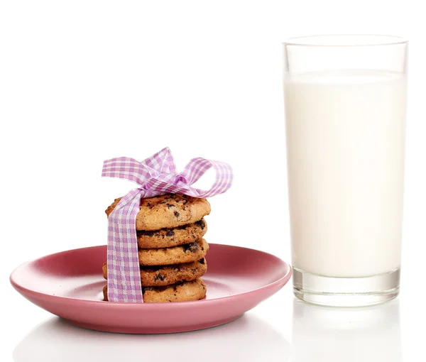 A tej és a cookie-kat, elszigetelt fehér üveg — Stock Fotó