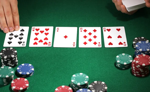 Pokerspiel am grünen Tisch — Stockfoto