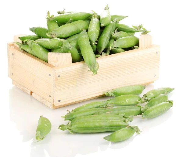 绿豌豆中孤立在白色的板条箱 — 图库照片