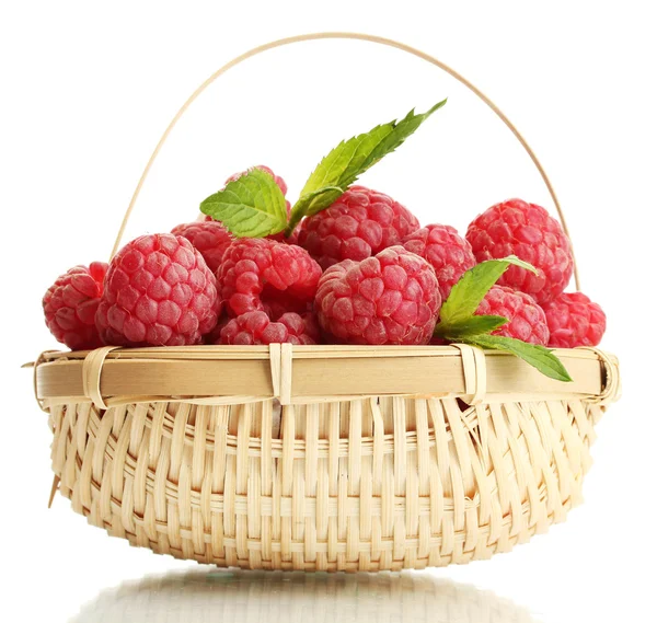 Ripe raspberries in basket with mint isolated on white — Stock Photo, Image
