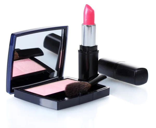 Make-up blusher en pink-lipstik geïsoleerd op wit — Stockfoto