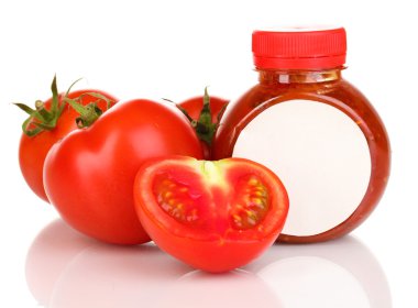 domates sosu şişe üzerinde beyaz izole