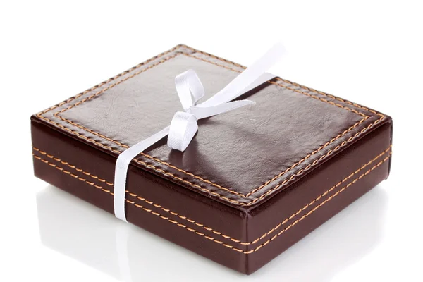 Şerit üzerinde beyaz izole kahverengi kutusu — Stok fotoğraf