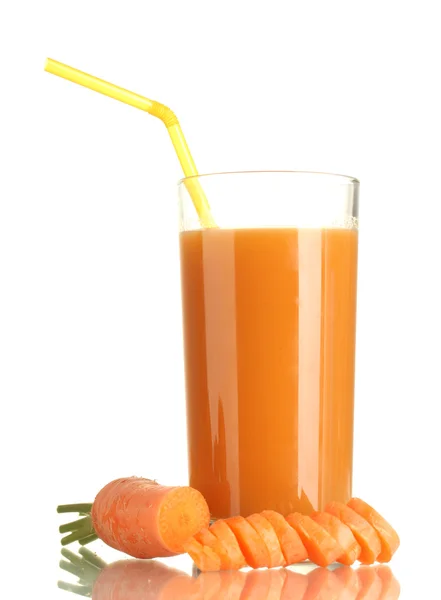 Glass of carrot juice and fresh carrot isolated on white — Stock Photo, Image