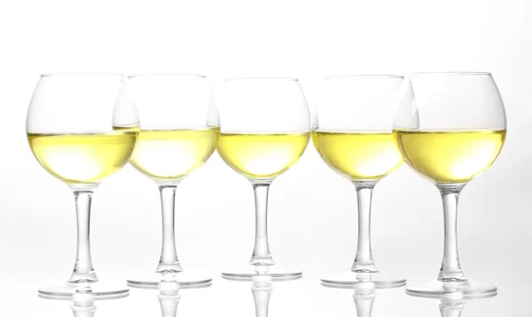 Vinhos isolados a branco — Fotografia de Stock