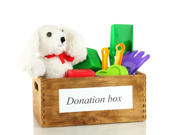Caixa de doação com brinquedos infantis isolados em branco — Fotografia de Stock