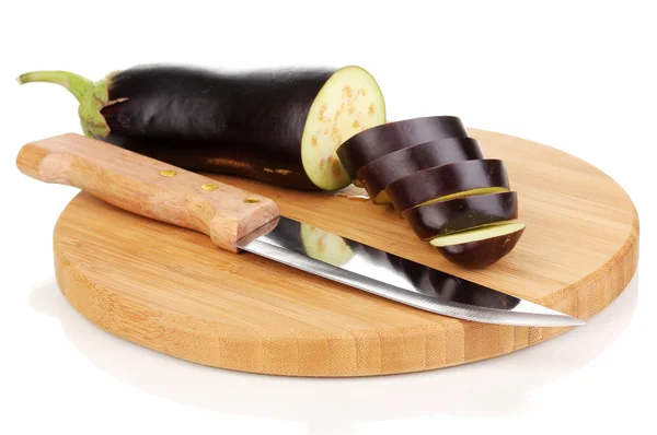 Sliced eggplant on chopping board isolated on white — Stock Photo, Image
