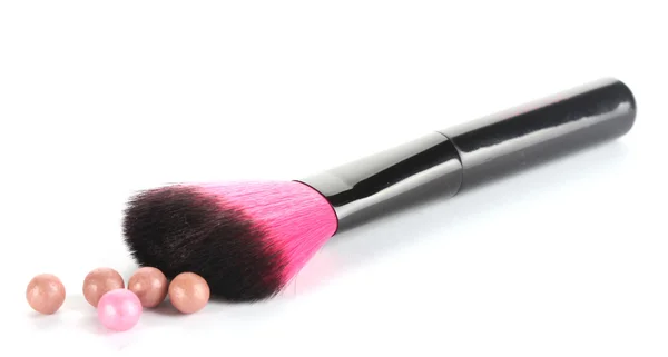 Fırça üzerinde beyaz izole toz topları ile makyaj için — Stok fotoğraf