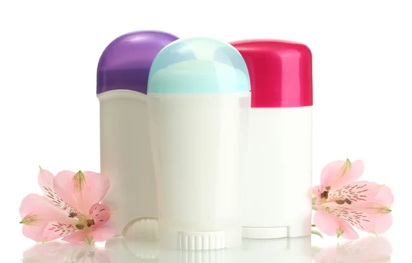 Deodoranty s květem izolované na bílém — Stock fotografie
