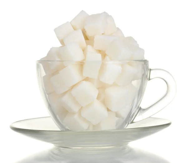 Zahăr rafinat în ceașcă de sticlă izolat pe fundal alb — Fotografie, imagine de stoc