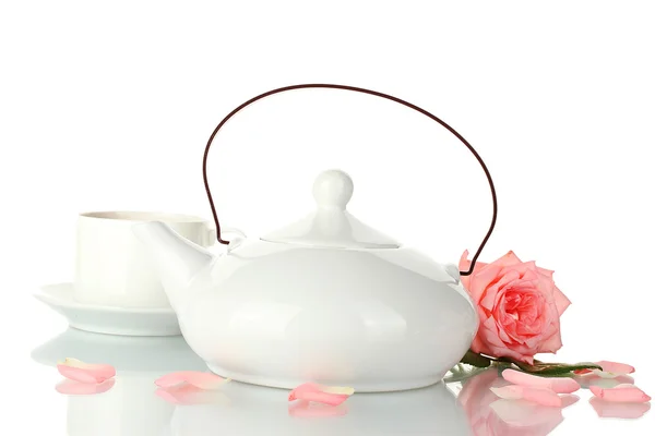 Tekanna och kopp te med rose isolerad på vit — Stockfoto