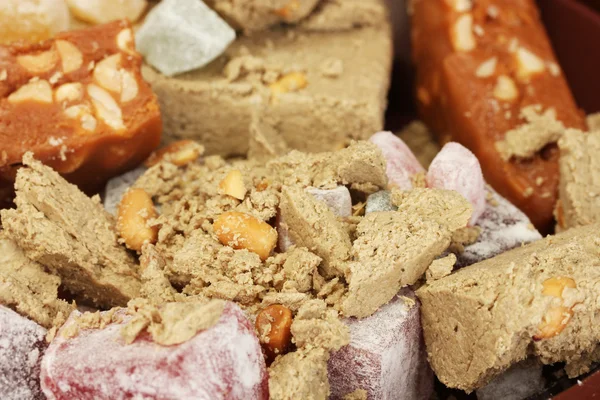 Oriental sweets - sherbet, halva and turkish delight close-up — Stock Photo, Image