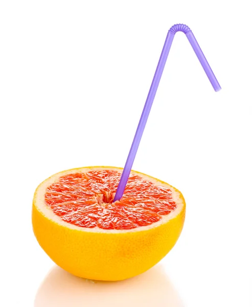De helft van rijp grapefruit met buis geïsoleerd op wit — Stockfoto