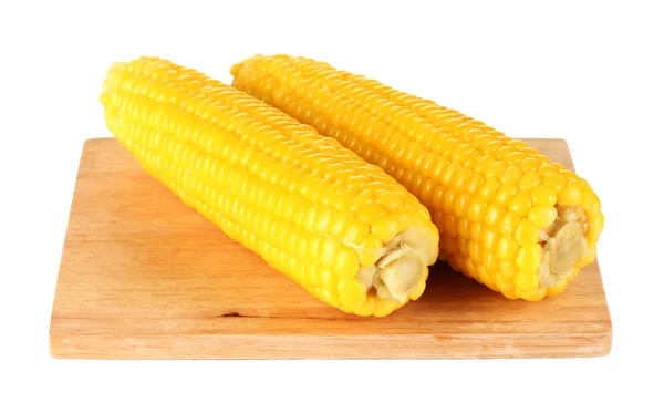 Gekookte maïs geïsoleerd op wit — Stockfoto