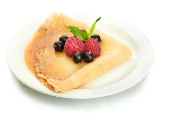딸기와 꿀 나무 테이블에 접시에 맛 있는 팬케이크 — 스톡 사진