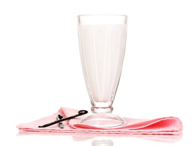 vanilyalı milkshake üzerinde beyaz izole