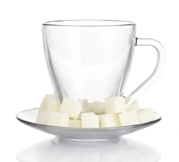 Rafine şeker cam fincan beyaz zemin üzerine izole — Stok fotoğraf