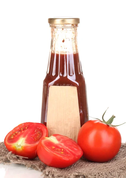 Salsa di pomodoro in bottiglia isolata su bianco — Foto Stock