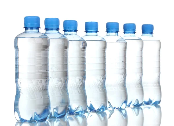 Műanyag palack víz elszigetelt fehér — Stock Fotó