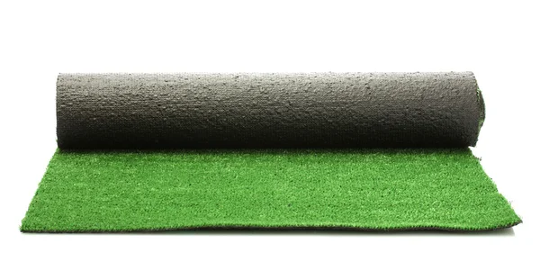 Искусственный прокат зеленой травы, изолированные на белый — стоковое фото