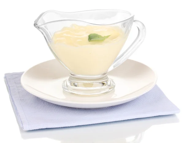 Mayonnaise in Schüssel auf Serviette isoliert auf Weiß — Stockfoto