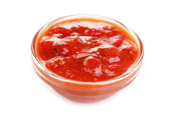 Goût de ketchup dans un bol isolé sur blanc — Photo