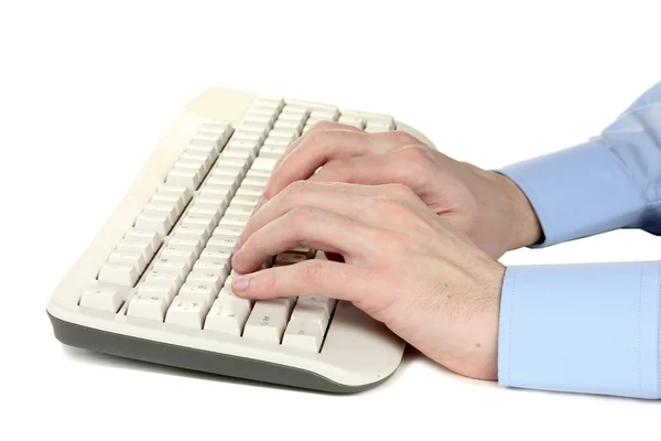 Mãos masculinas digitando no teclado isolado em branco — Fotografia de Stock