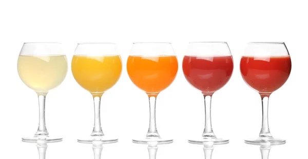 热带果汁在眼镜上白色隔离 — 图库照片