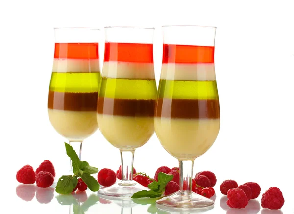 Ζελέ φρούτων σε γυαλιά και σμέουρα που απομονώνονται σε λευκό — Φωτογραφία Αρχείου