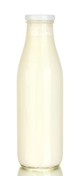 Μπουκάλι γάλα που απομονώνονται σε λευκό φόντο close-up — Φωτογραφία Αρχείου