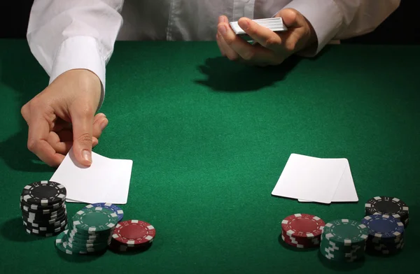 Настройка покера на зеленый стол Стоковая Картинка