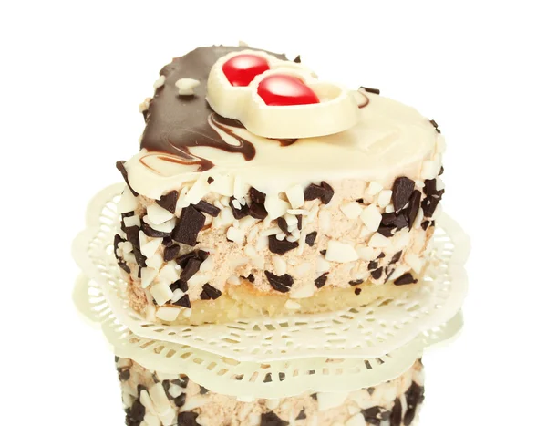 甜甜的蛋糕，上面夹着巧克力，用白色隔开 — 图库照片
