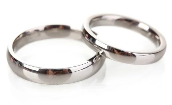Anéis de casamento isolados em branco — Fotografia de Stock